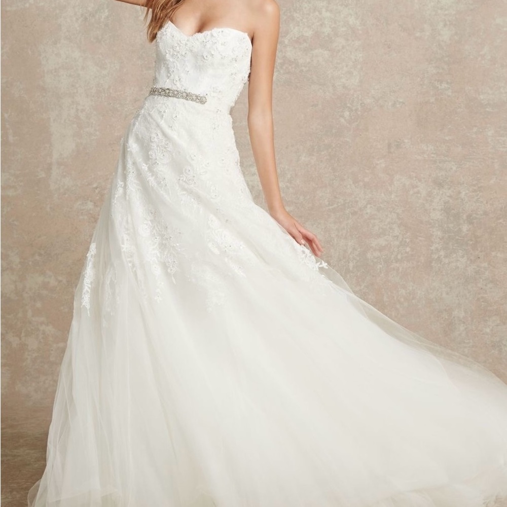 Monique Lhuillier Bliss White Wedding Dress